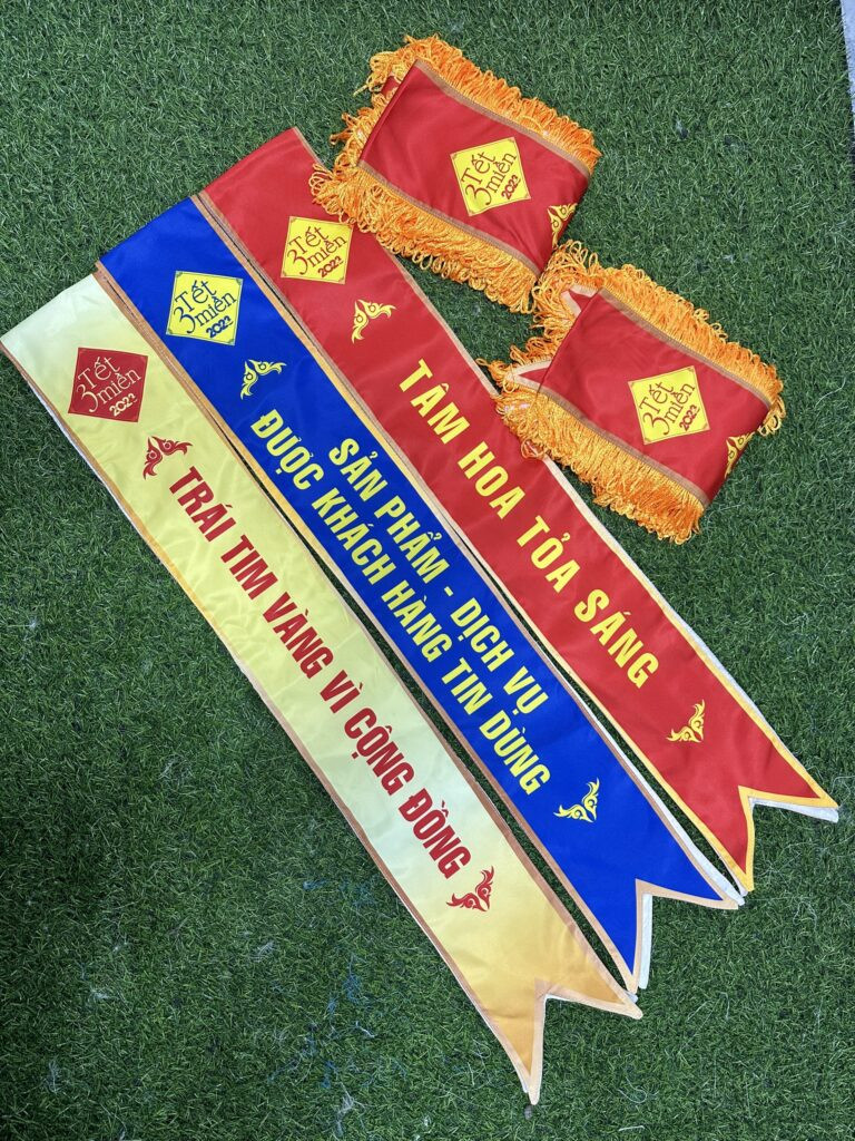 băng-đeo-chéo-có-tua-băng-đeo-chéo-không-tua