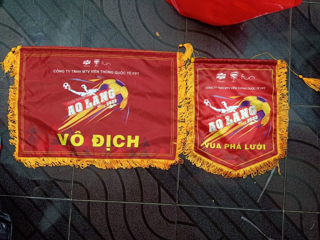 co lưu niem hình vuông